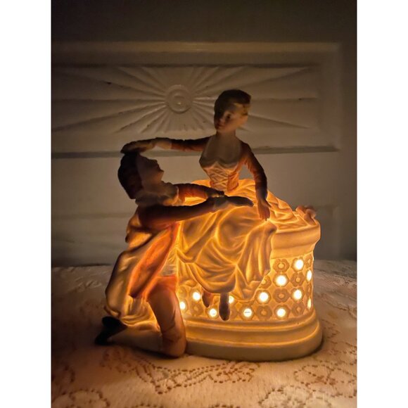 Vintage 1950s Lenwile Ardalt Victorian Couple Bisque/Porcelain Figurine Lamp - Picture 12 of 14